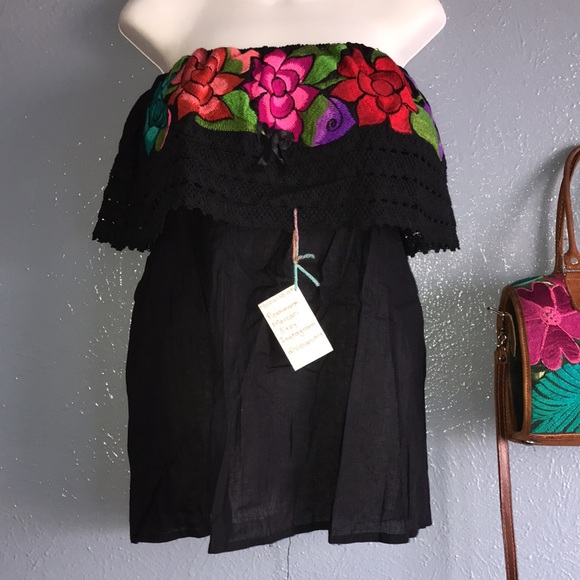 Off Shoulders Mexican Embroidered Floral Top - Picture 11 of 12